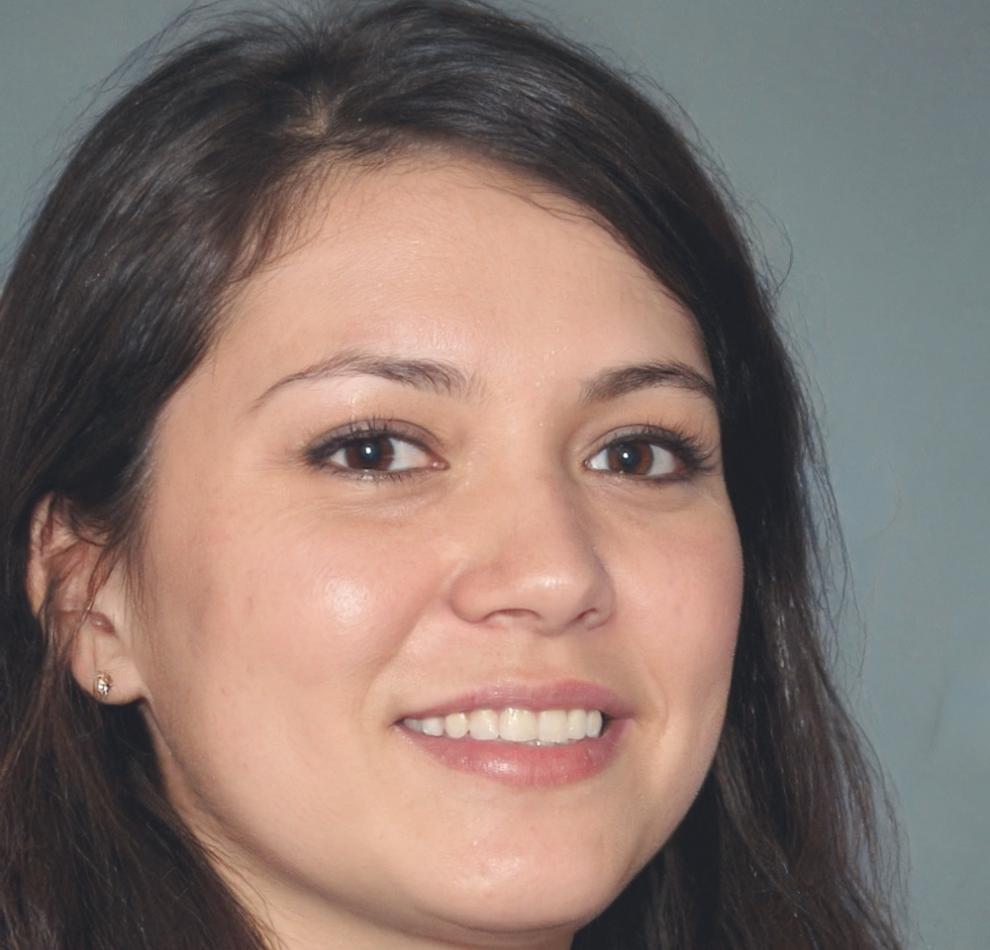 Retrato profesional de Cayetana Iglesias, especialista en planificación financiera